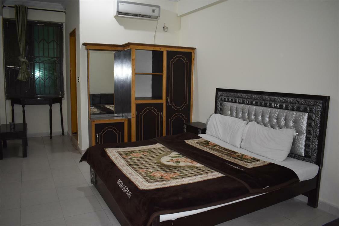 רוואלפינדי Mehran Hotel מראה חיצוני תמונה