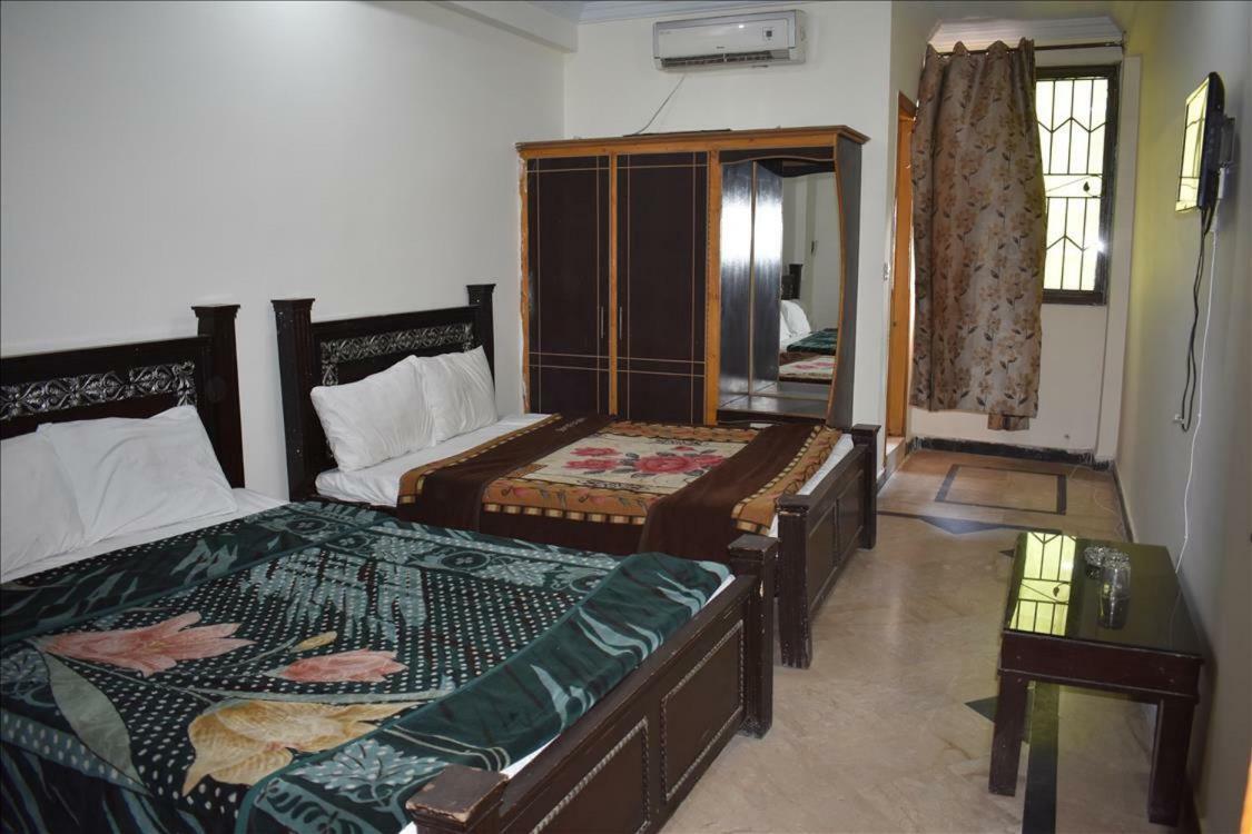 רוואלפינדי Mehran Hotel מראה חיצוני תמונה