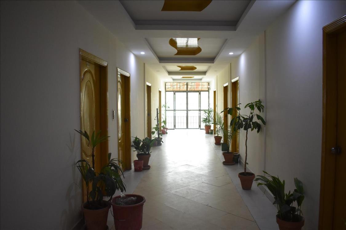רוואלפינדי Mehran Hotel מראה חיצוני תמונה